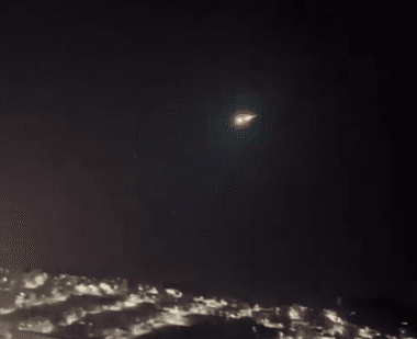 VÍDEOS: Clarão no céu é visto no sudeste do Brasil e intriga moradores