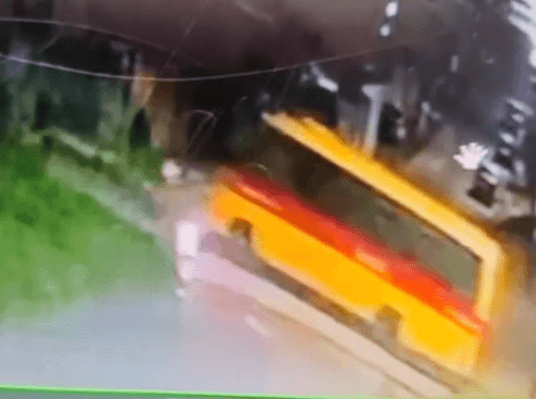 VÍDEO: Dois jovens morrem após serem arremessados por amarelinho na ZL