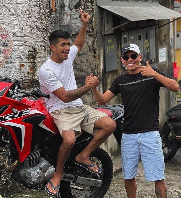 Suspeitos de fraudar sorteios de rifas, influencers Picolé e Mano Queixo têm prisão preventiva decretada