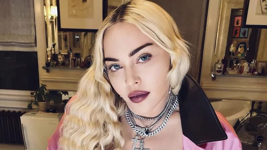 Madonna é internada em UTI e cancela turnê