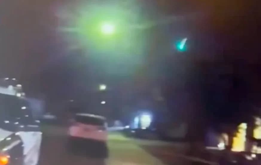 VÍDEO: câmera de policial flagra queda de suposto óvni