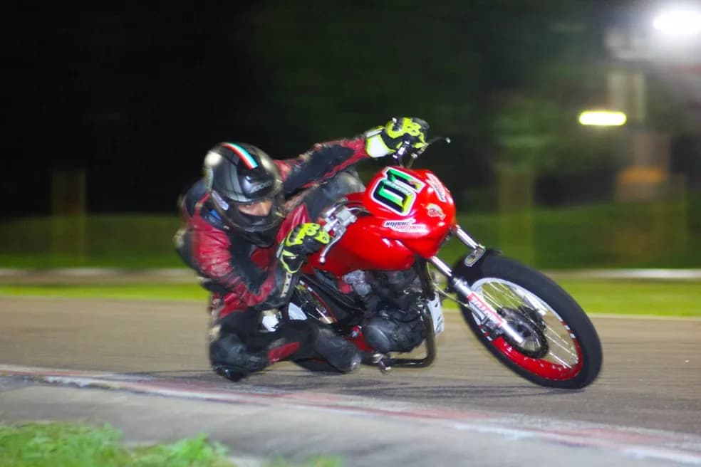 Agenda de eventos esportivos em Manaus tem futebol, futsal e motovelocidade neste final de semana