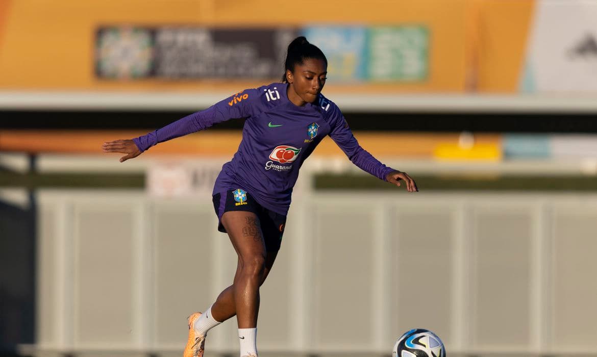 Brasil faz último treino em Brisbane antes de embarque para Adelaide