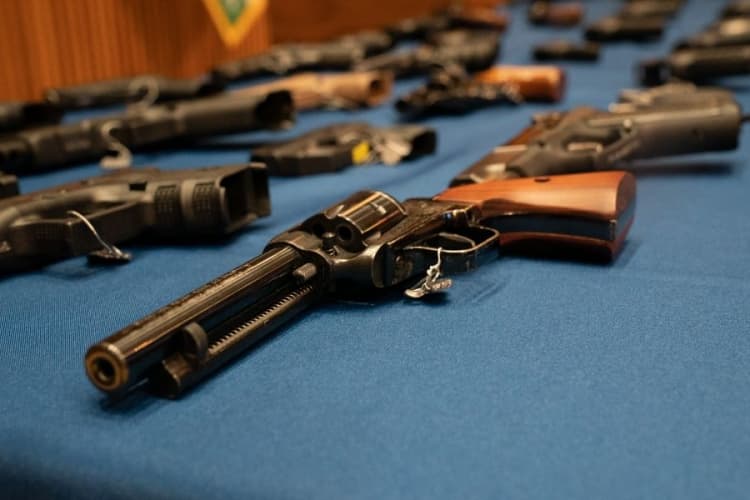 STF mantém suspensão de decretos de Bolsonaro sobre armas