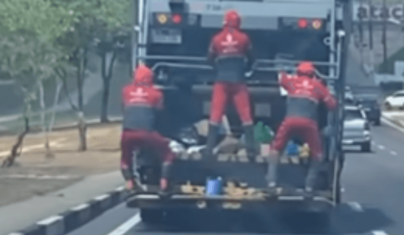 VÍDEO: Coletores de lixo são flagrados dançando forró pelas ruas de Manaus e web vibra