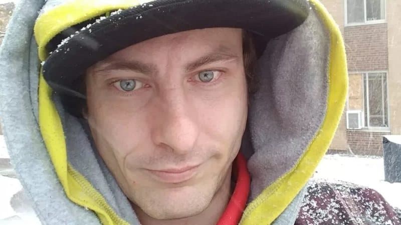 Homem se esconde em freezer para fugir da polícia e morre após se trancar acidentalmente