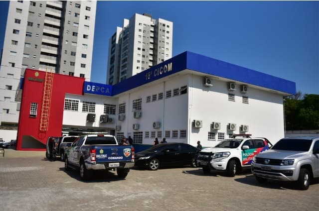 Zelador que beijou criança à força teria sido remanejado para outra escola