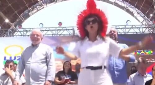 VÍDEO: Janja “rouba” a cena em visita presidencial a Parintins