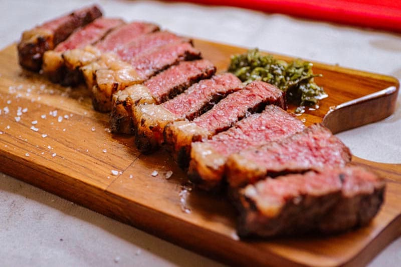 Consumo excessivo de carne vermelha pode aumentar riscos de insuficiência renal