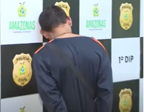 Motorista por APP para carro no meio da rua, se masturba em frente de mulher e é preso, em Manaus