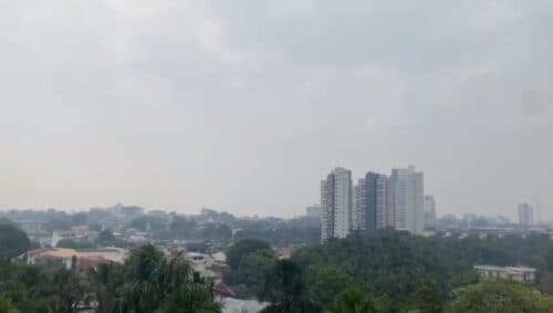 VÍDEOS: Manaus tem quarta-feira marcada por ‘nuvem de fumaça’ e até chuva de granizo