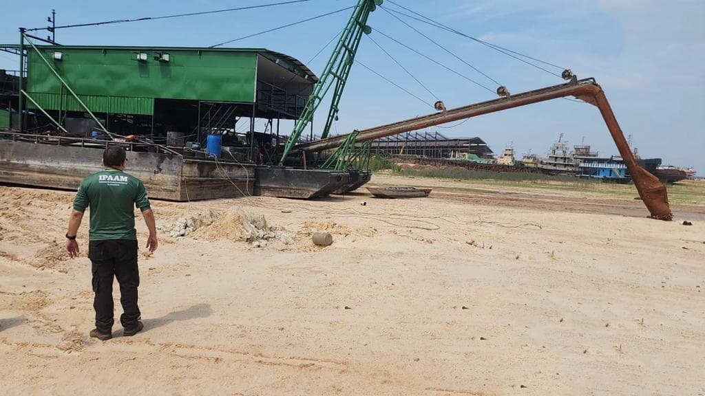 Ipaam multa em R$ 200 mil estaleiro que fazia manutenção em dragas usada para garimpo