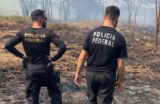 VÍDEOS: PF prende dupla por prática de queimada ilegal em Iranduba-AM