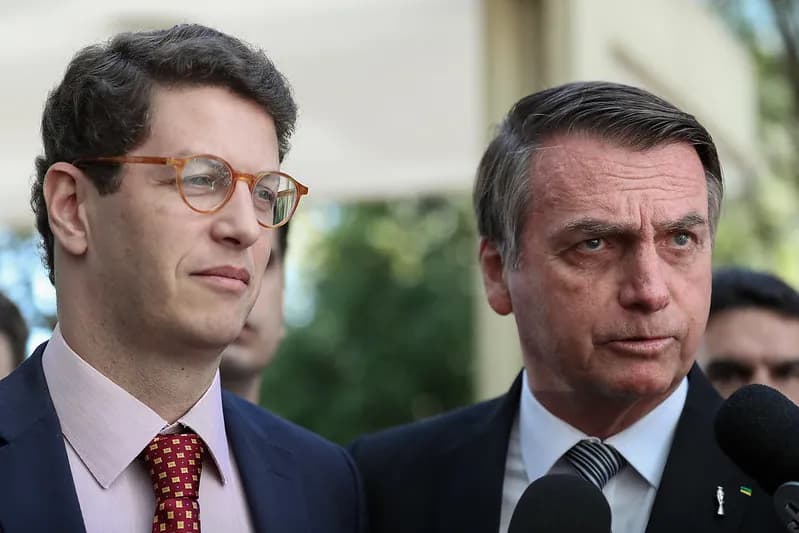 Bolsonaro assume postura de cabo eleitoral do PL ao sinalizar Salles pré-candidato de São Paulo   