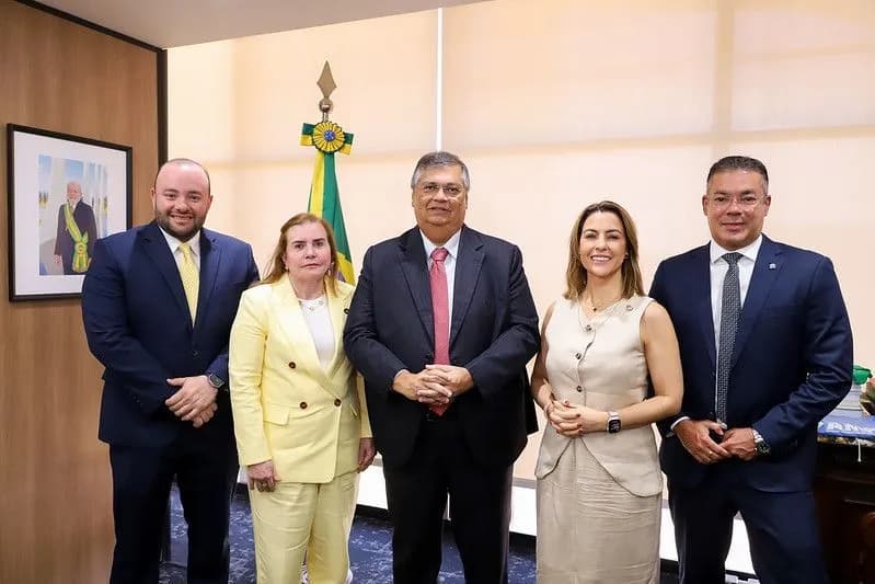 Yara Lins leva caso de violência política de gênero ao ministro Flávio Dino