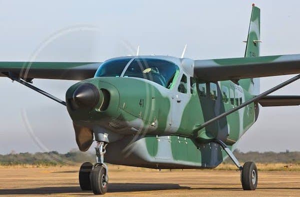 Em Roraima, avião da Força Aérea Brasileira faz pouso de emergência em rio