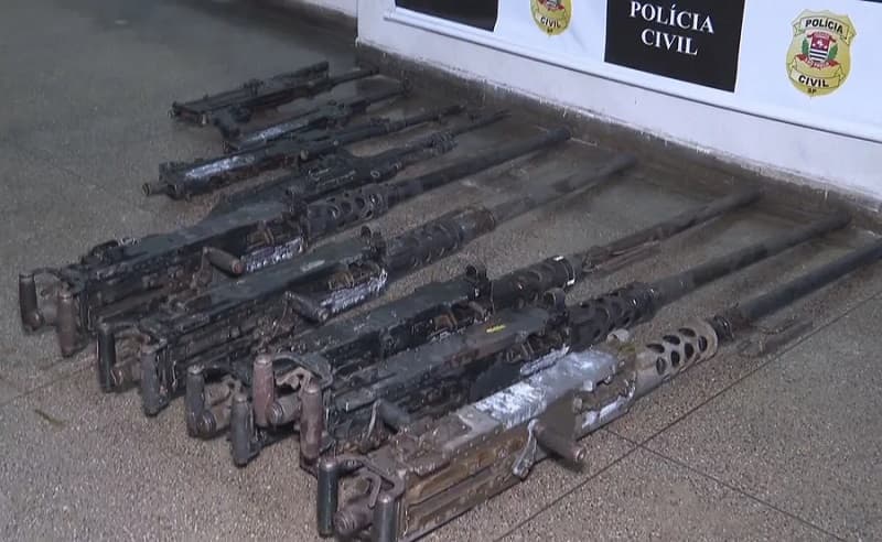 Sete militares são investigados por furto de metralhadoras