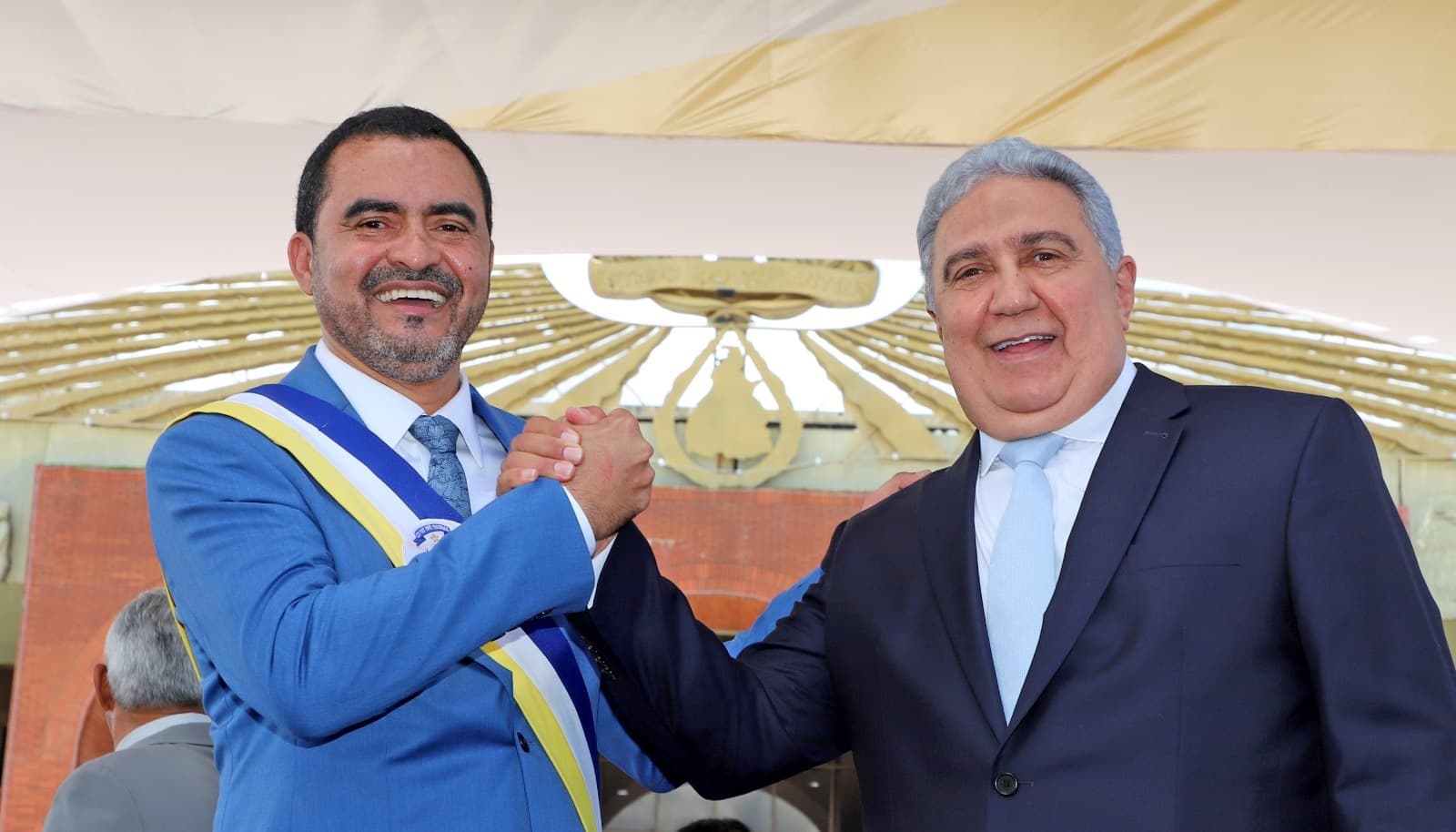 Governador do Tocantins viaja para a COP 28 em Dubai e vice assume temporariamente