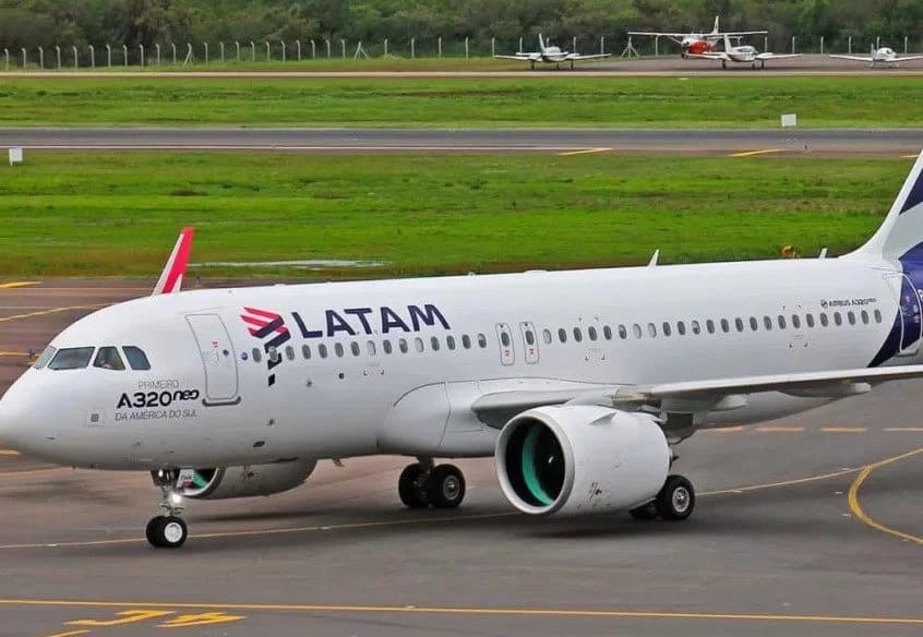 Avião da Latam quase causa tragédia ao tentar pousar no aeroporto errado, em SP