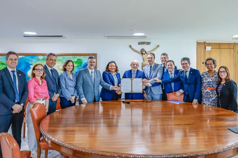 Lula sanciona lei que prevê desconto de até 100% em juros e multas do Fies