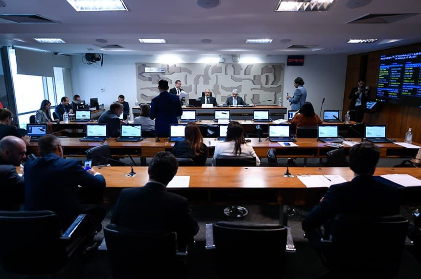 Senado adia votações de projetos após pedido de parlamentares