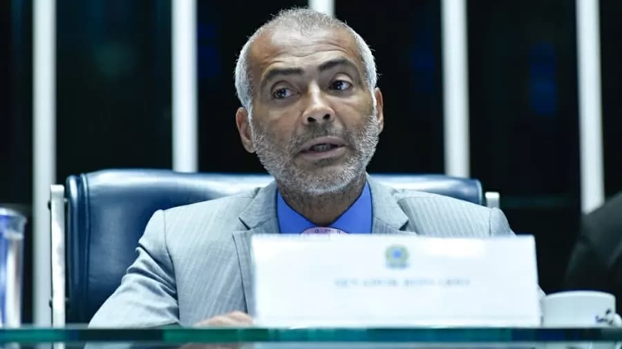 Voto de Romário contra PEC do STF causa mal-estar no PL