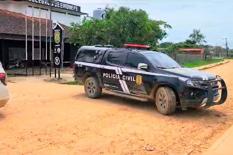 Em Eirunepé, mulher é presa após matar o próprio amigo com facada no peito