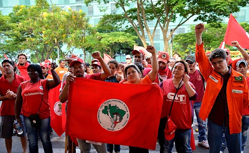 Governo avalia ampliar plano de reforma agrária para amenizar atrito com o MST
