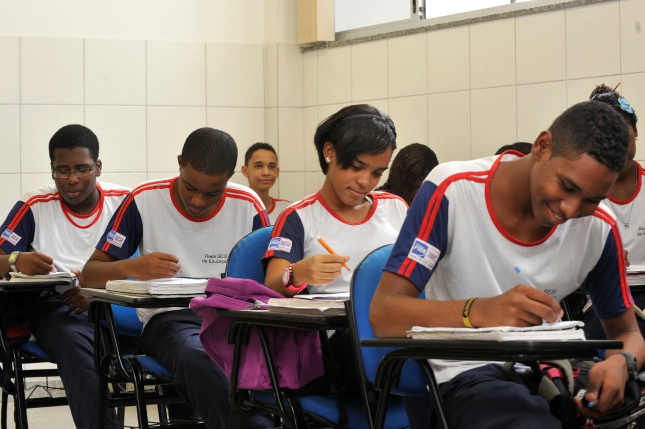 Deputada propõe calendário escolar com ações sobre HPV e diagnóstico precoce de câncer