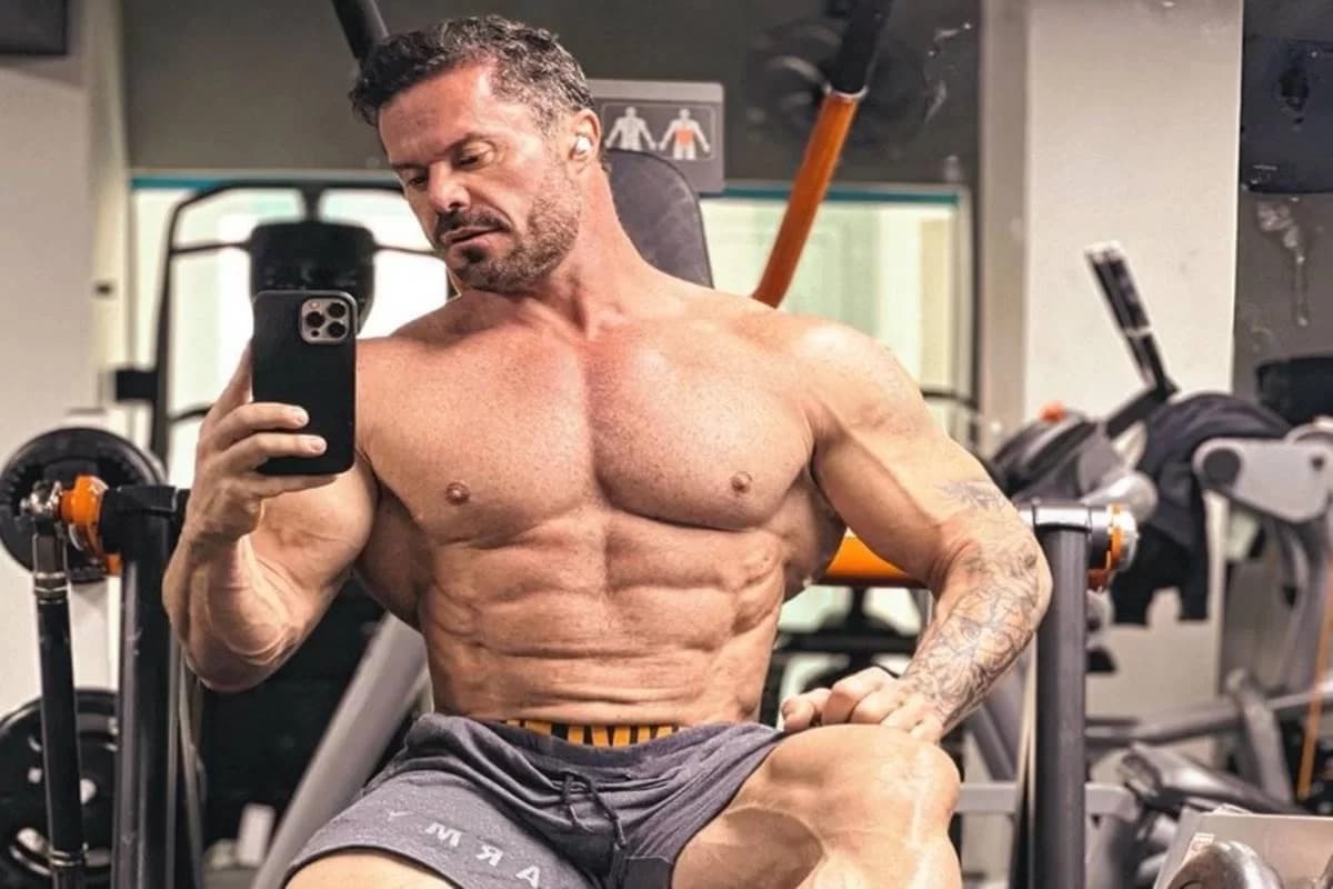 Mensagens de WhatsApp indicam que influencer fitness usava nomes de crianças para traficar drogas