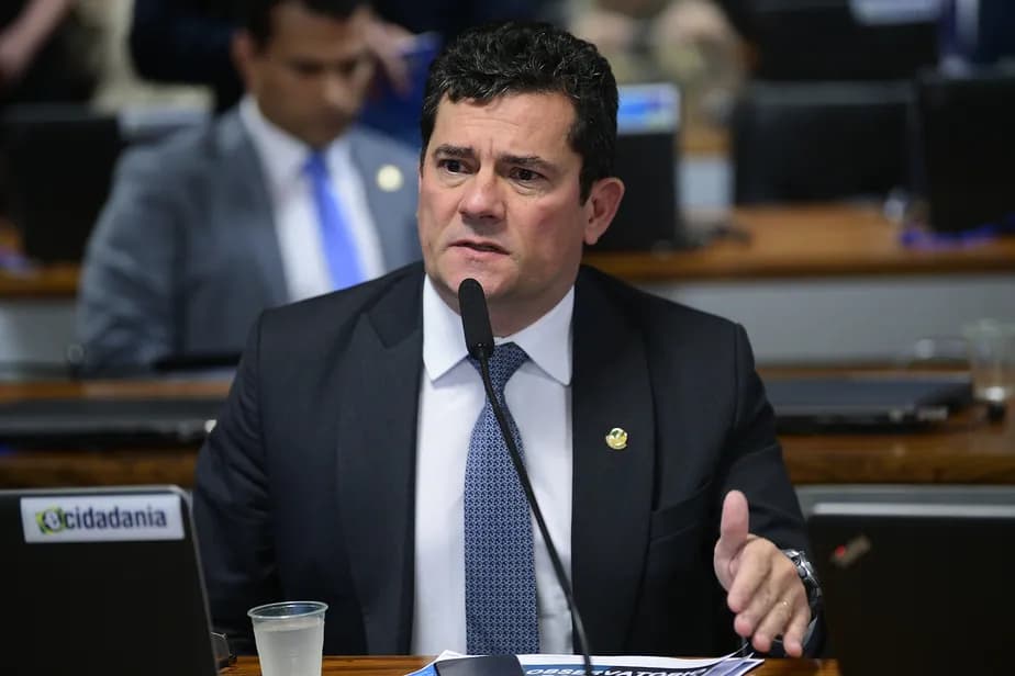 Relator vota contra a cassação de Sérgio Moro; sessão é suspensa