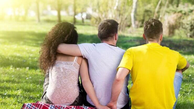 Comissão da Câmara aprova proibição do poliamor; decisão não é definitiva