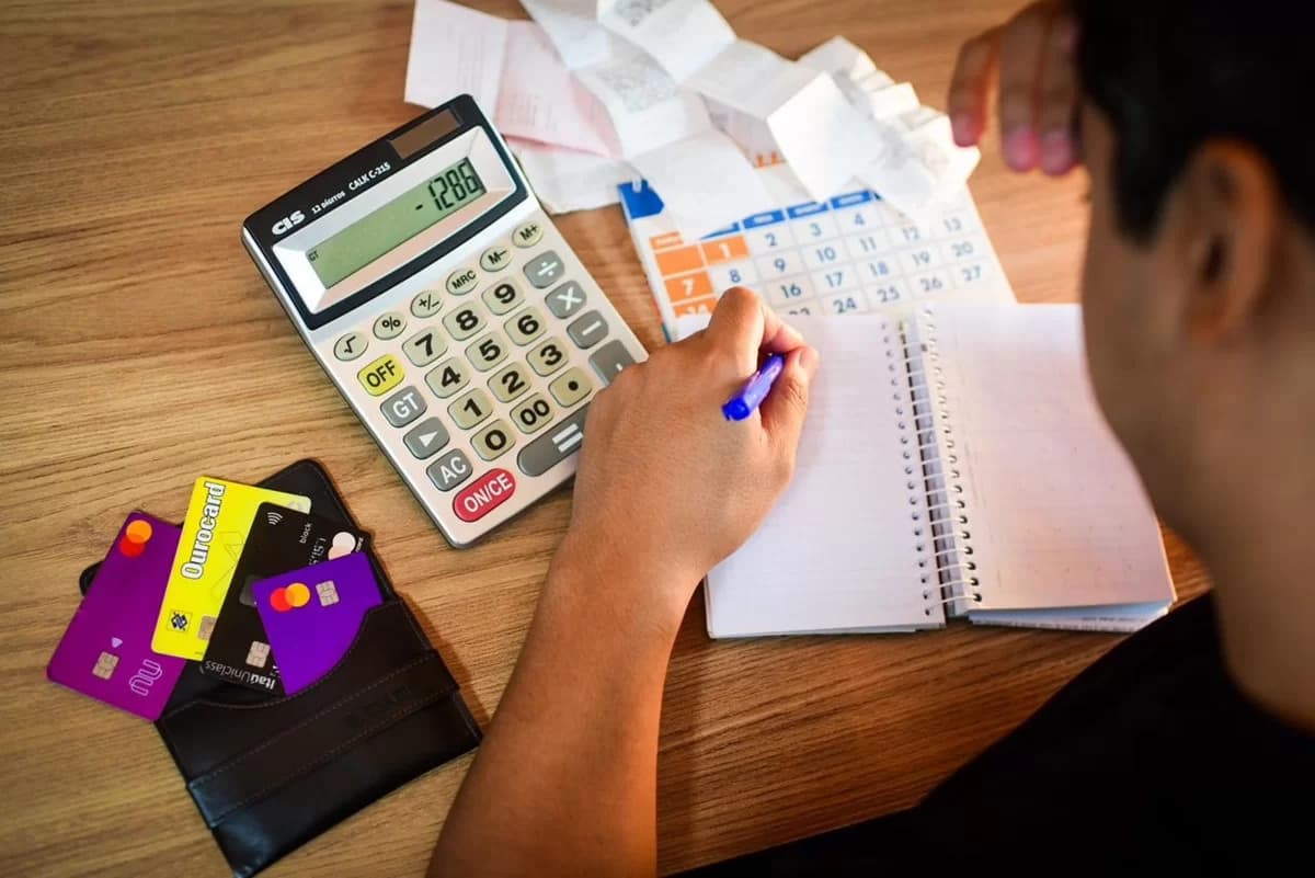 Novas regras para rotativo do cartão de crédito começam a valer; saiba o que muda