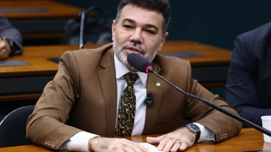 PGR defende condenação de Feliciano por incentivar discriminação contra LGBTs