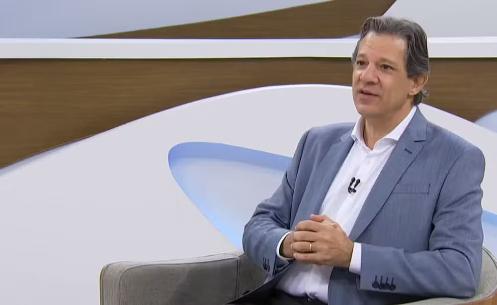 Haddad anuncia que Governo fará revisão da faixa de isenção do Imposto de Renda