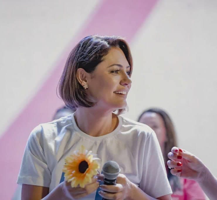 Michelle Bolsonaro faz homenagem a preso do 8/1 que morreu na Papuda