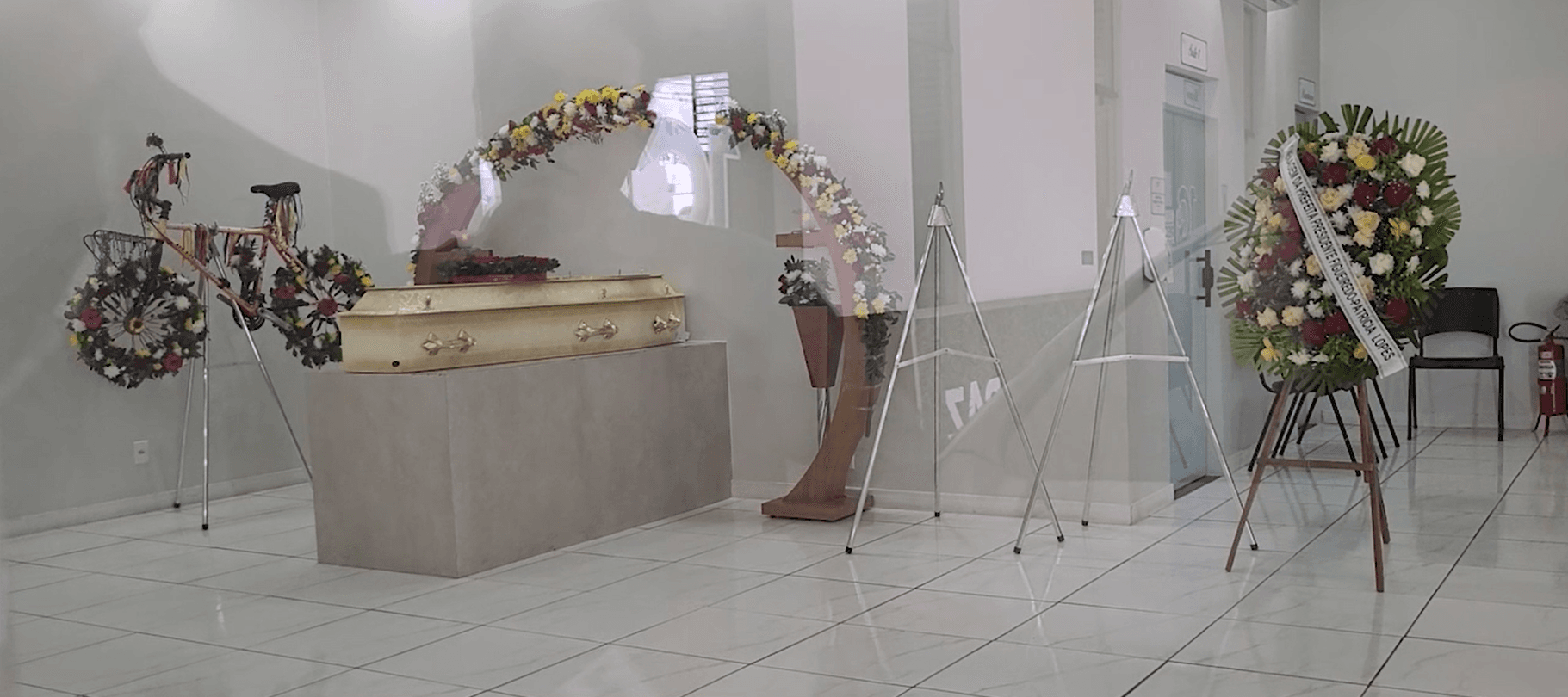 VÍDEO: Artista venezuelana é velada em Manaus