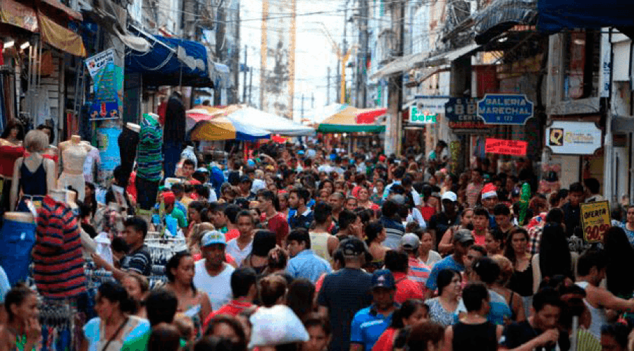 Saiba como vai funcionar o horário do comércio na semana do Carnaval 2024 em Manaus