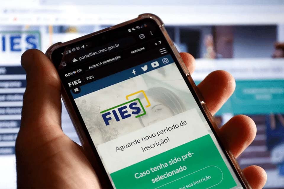 FIES: Estudantes têm prazo para complementar inscrição adiada