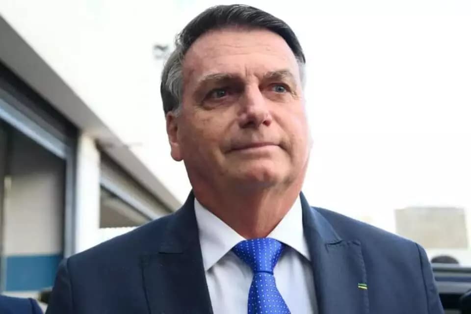 Bolsonaro pede a Moraes devolução do passaporte para ir a evento com Trump