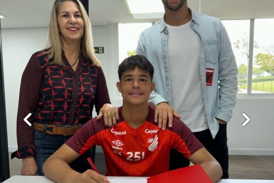 Filho do ex-goleiro Bruno com Eliza Samudio assina contrato com o Athletico
