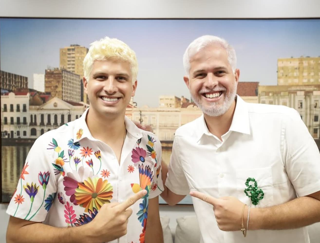 “Nevou”: prefeito do Recife fica com cabelo “platinado” após “desafio”