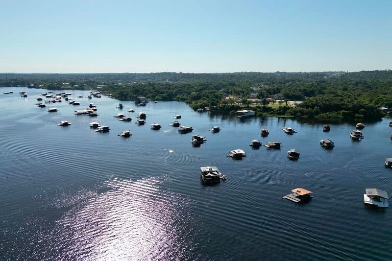DPE recolhe dados sobre condições sociais de moradores dos flutuantes do Tarumã-Açu