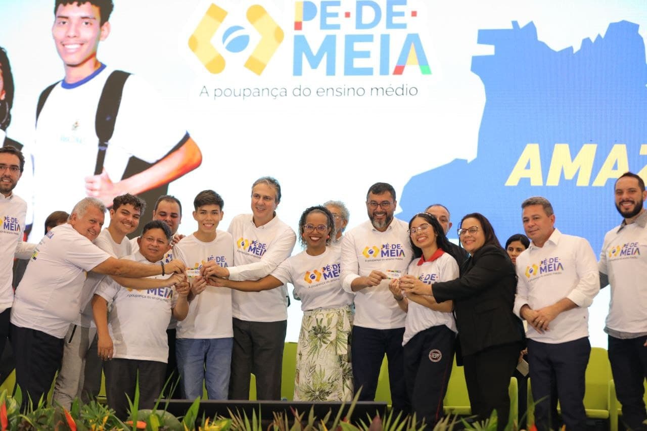 Com presença do ministro da Educação, programa “Pé-de-Meia” é lançado em Manaus