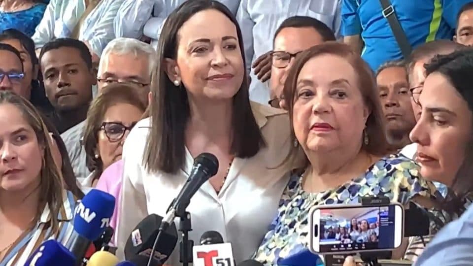 Inabilitada, María Corina anuncia substituta para disputa presidencial na Venezuela