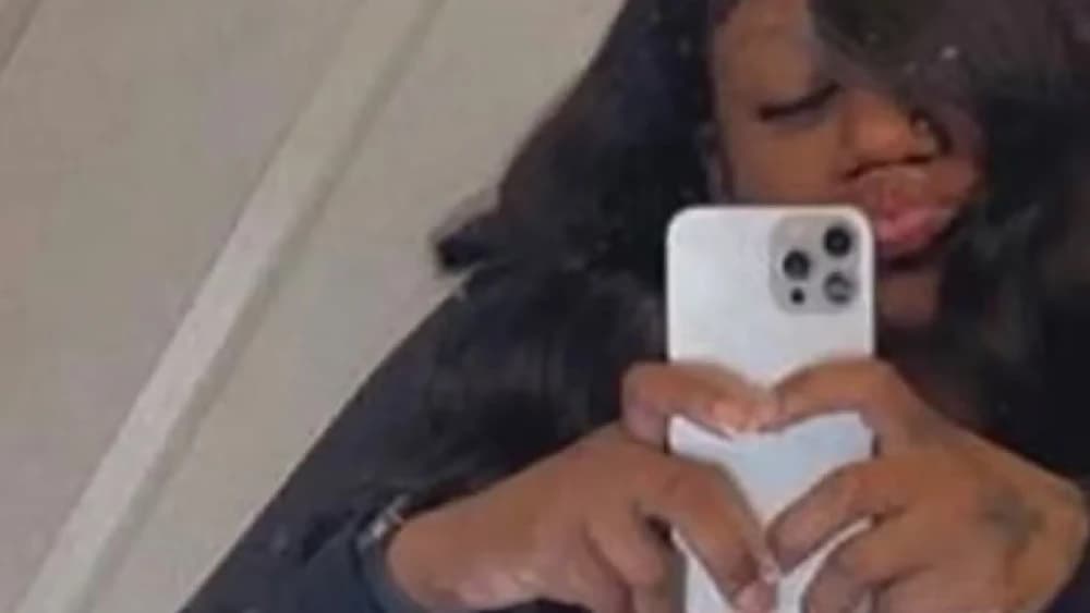 EUA: Mulher morre ‘engolida’ por esteira mecânica ao tentar recuperar fones de ouvido