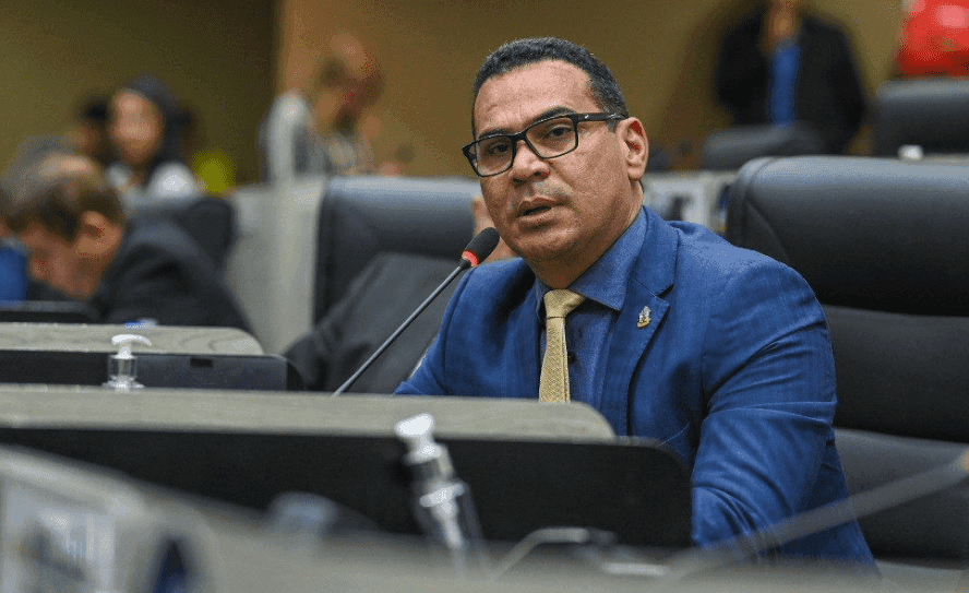 Vereador Jaildo Oliveira se filia ao PV; mudança de partido coloca em xeque postura de oposição