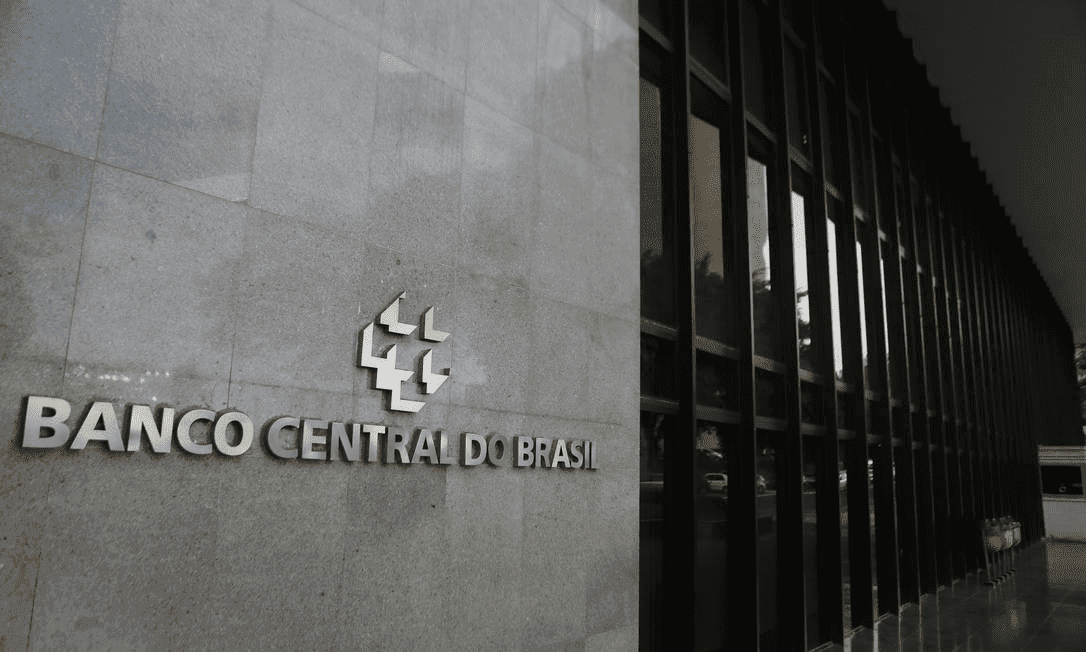 Copom corta juros para 10,75% e sinaliza que pode reduzir ainda mais