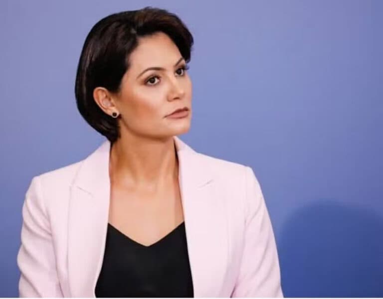 Michelle comenta estado de saúde de Jair Bolsonaro: “Confio em Deus”