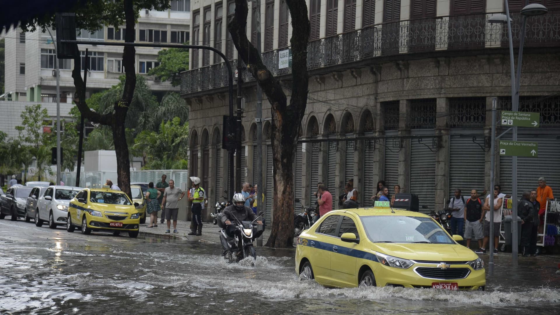 Tragédia das chuvas: com 20 mortes, ES e RJ seguem em alerta vermelho